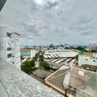 Image 6 - 1008211