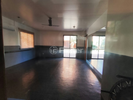 Image 13 - 1008377
