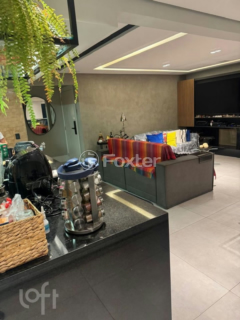 Image 3 - 1008381