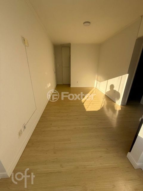 Image 2 - 1008392