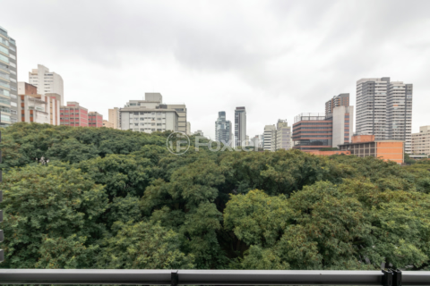 Image 27 - 1008409