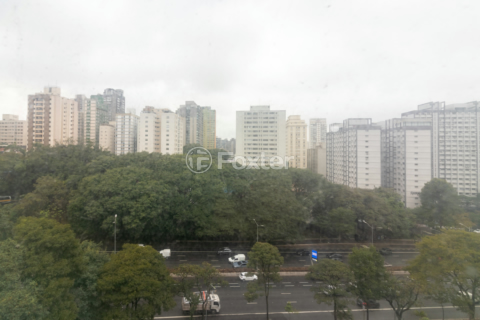 Image 15 - 1008409