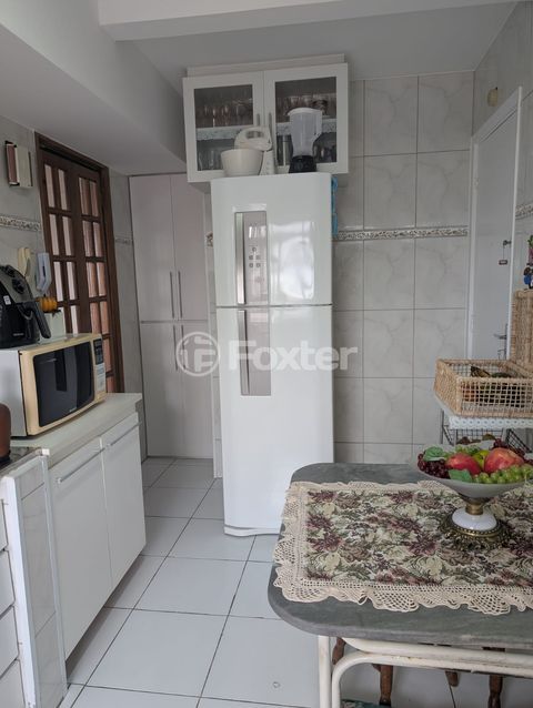 Image 1 - 1008436