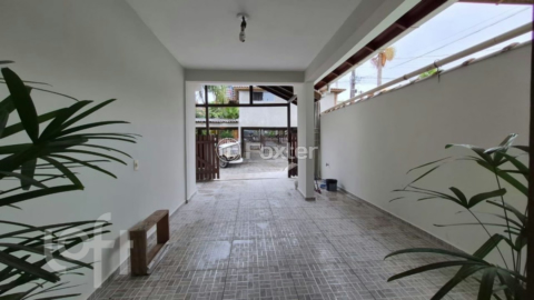 Image 8 - 1008447