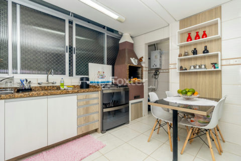 Image 17 - 1008473