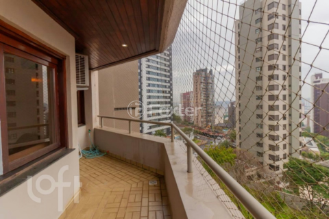 Image 6 - 1008503