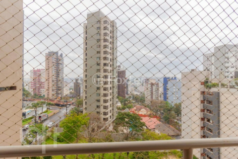 Image 9 - 1008503