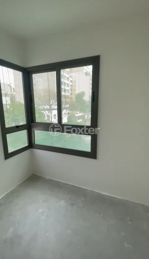 Image 5 - 1008873