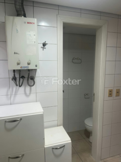 Image 8 - 1008879