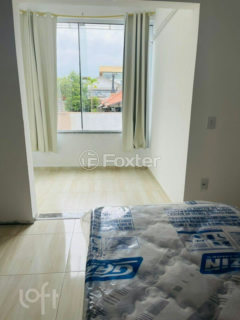 Image 8 - 1008940