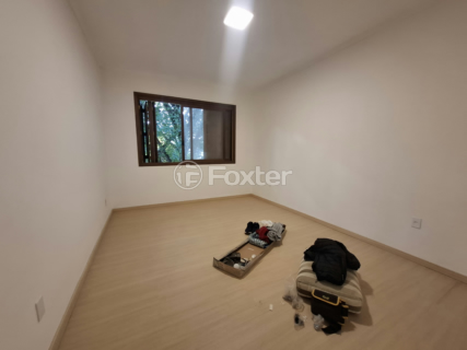 Image 3 - 1008978