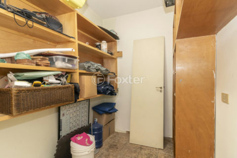 Image 39 - 1008983