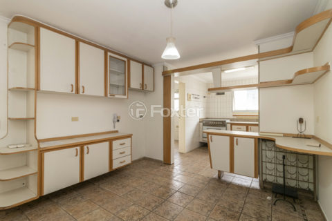 Image 30 - 1008983