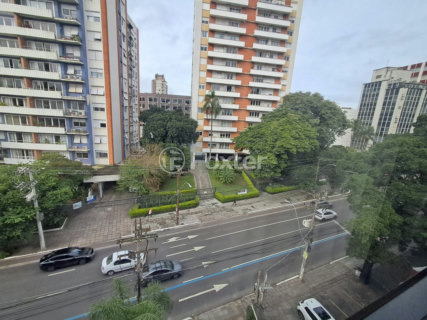 Image 2 - 1008990