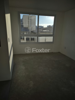 Image 2 - 1008992