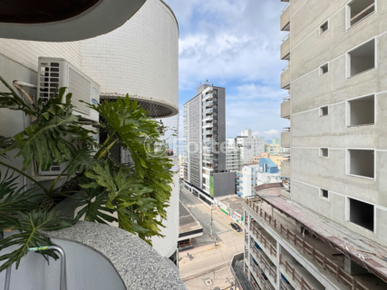 Image 60 - 1008993