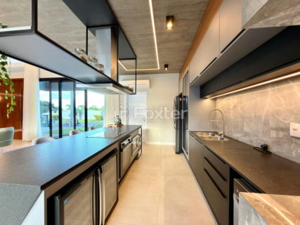 Image 7 - 1009030