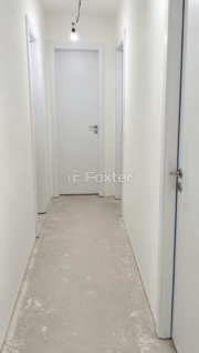 Image 8 - 1009050