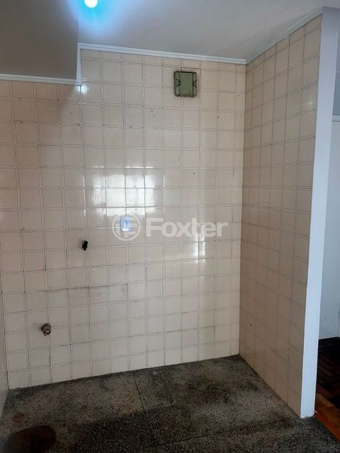 Image 4 - 1009117