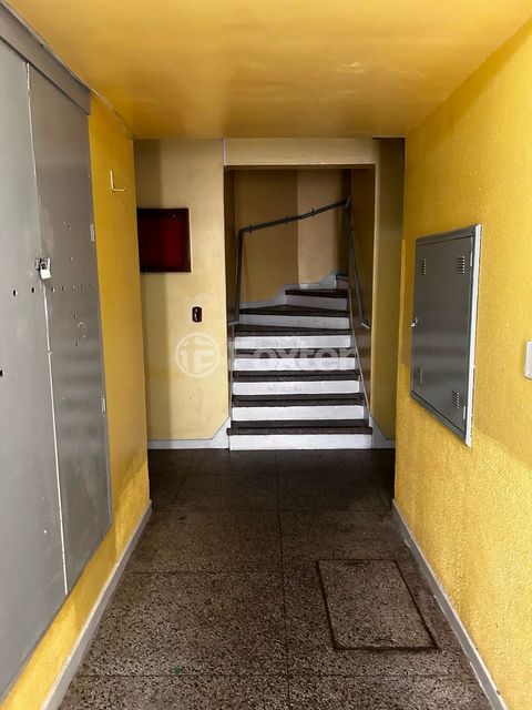 Image 2 - 1009147
