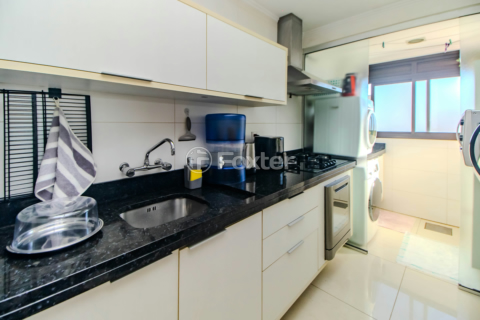Image 26 - 1009159