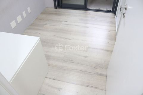Image 4 - 1009261