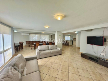 Image 7 - 1009337