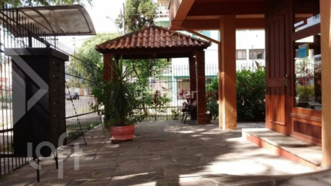 Image 10 - 1009339