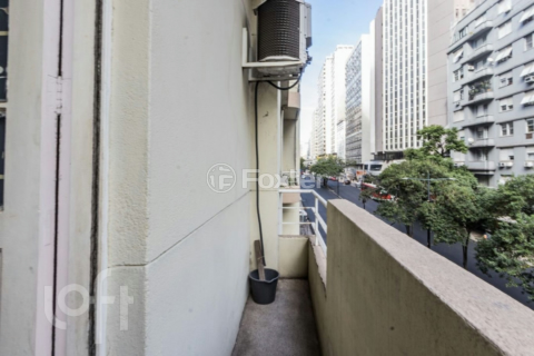 Image 21 - 1009344