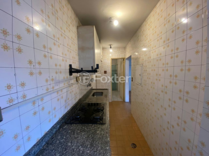 Image 6 - 1009345
