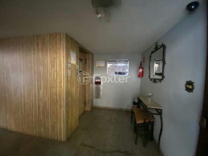 Image 4 - 1009345
