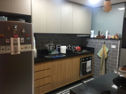 Image 5 - 1009359