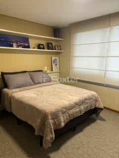 Image 4 - 1009412