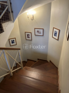 Image 3 - 1009412