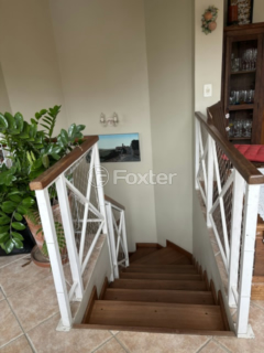 Image 10 - 1009412