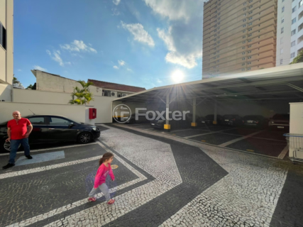 Image 21 - 1009413