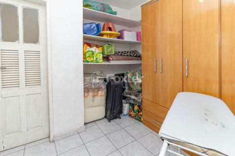 Image 30 - 1009422