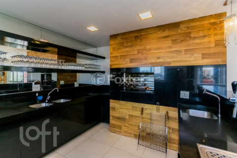 Image 70 - 1009457