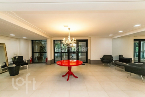Image 35 - 1009457
