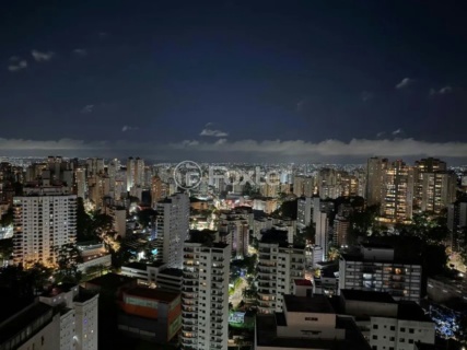 Image 19 - 1009531