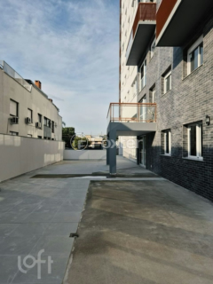 Image 22 - 1009611