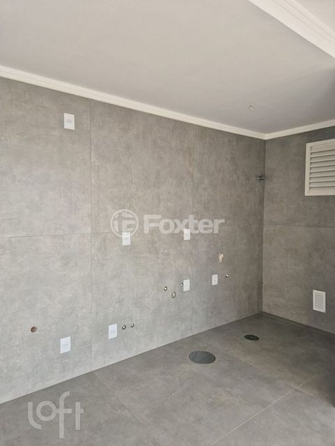 Image 4 - 1009611