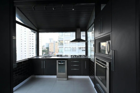 Image 8 - 1009667