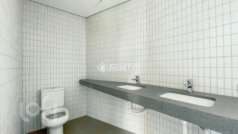 Image 6 - 1009731