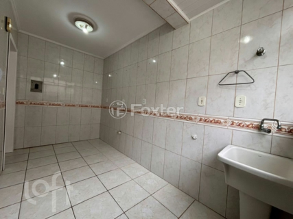 Image 3 - 1009743