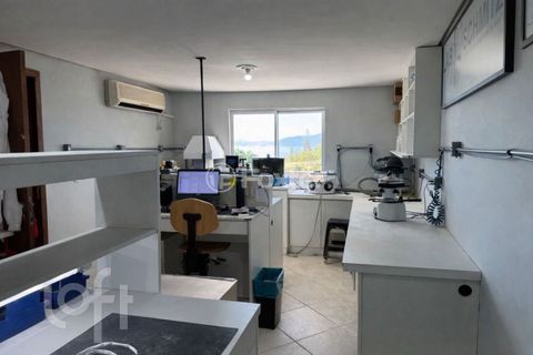 Image 3 - 1009752