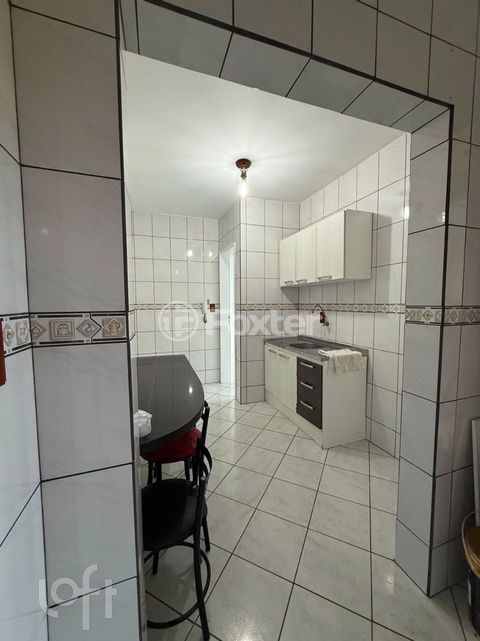 Image 4 - 1009756