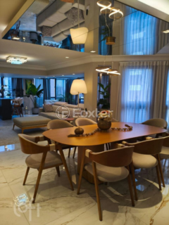 Image 4 - 1009787