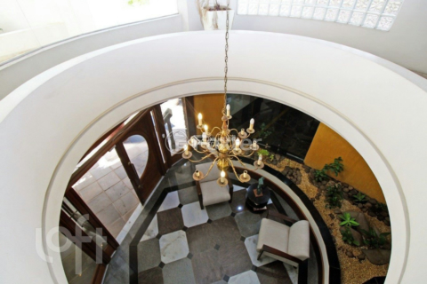 Image 37 - 1009787