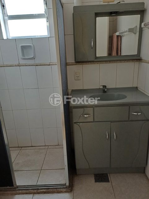Image 6 - 1009941